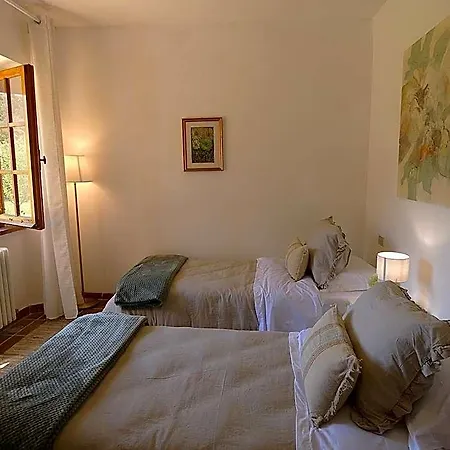 Scappo In Umbria, Casale Fasulo